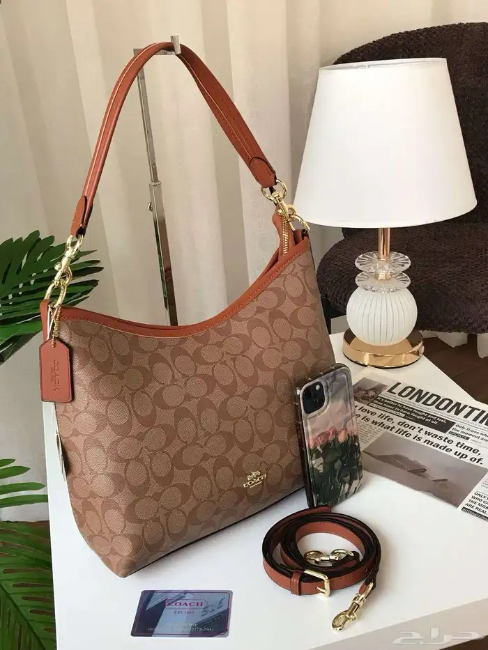 شوزات وشنط اديداس رياضيه ماستر فتنامي 45