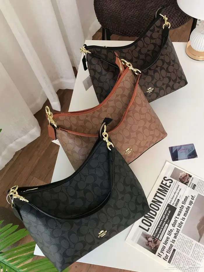 شوزات وشنط اديداس رياضيه ماستر فتنامي 42