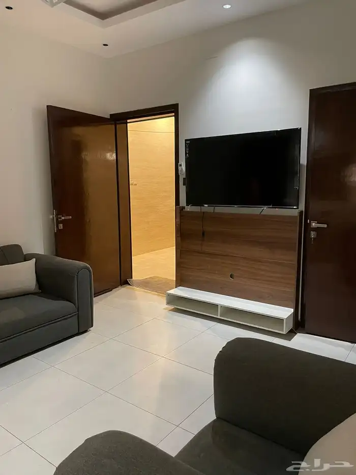 شقة للايجار موثثة بسطح VIP 6