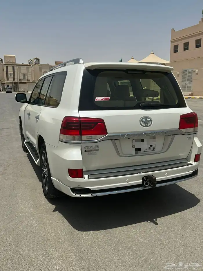 لاندكروزر ديزل GXR 2021 3