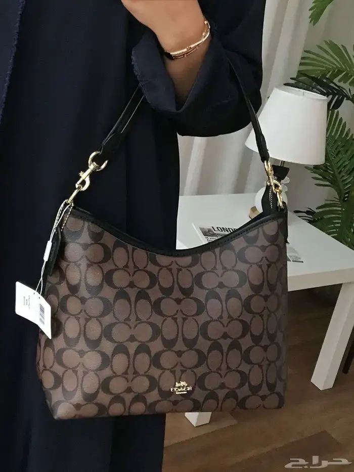 شوزات وشنط اديداس رياضيه ماستر فتنامي 59