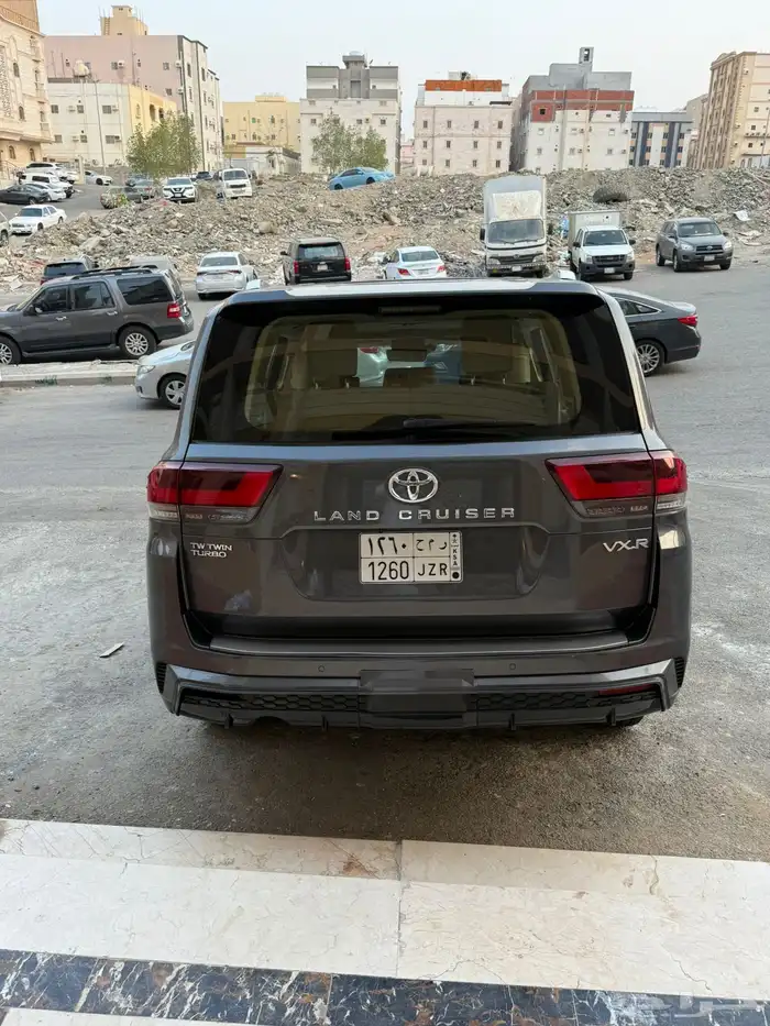 لاندكروزر ديزل 2023 VXR 3