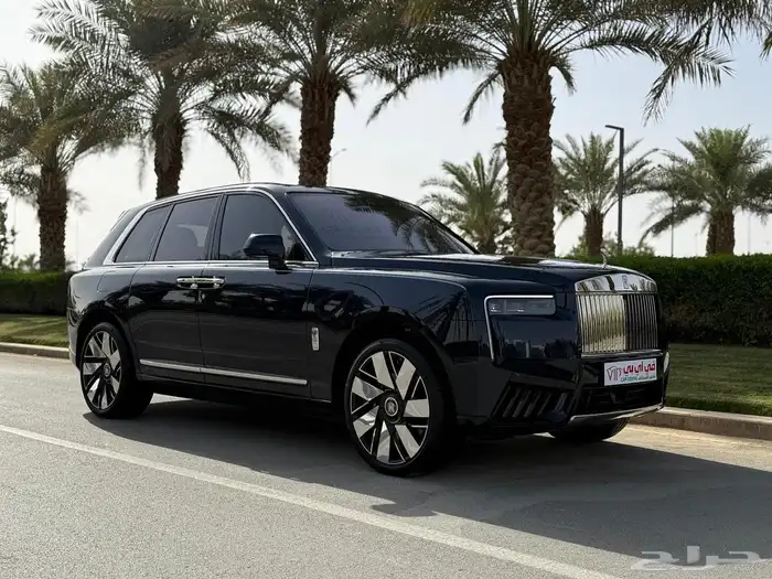كولينان تاجير سيارات 8