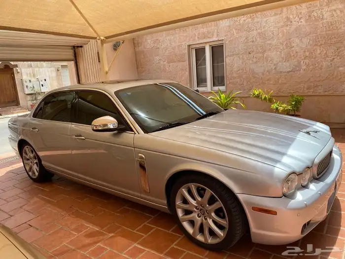 جاكور XJ موديل 2009 Jaguar 3