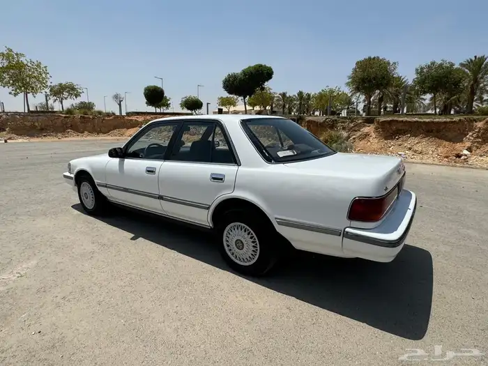 كرسيدا 1994 ابيض ماشي 117 الف نظيف 25