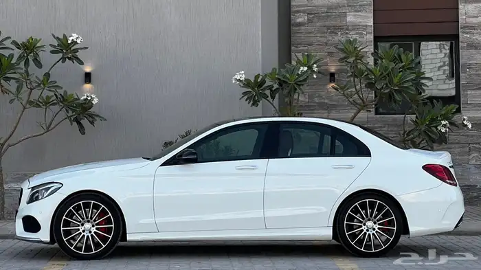 مرسيدس 2016 فئة C450 فل كامل الرياضيه موتر شرط الفحص 16