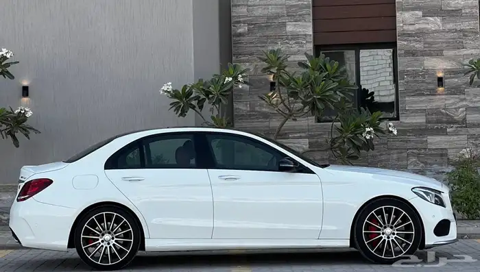 مرسيدس 2016 فئة C450 فل كامل الرياضيه موتر شرط الفحص 17