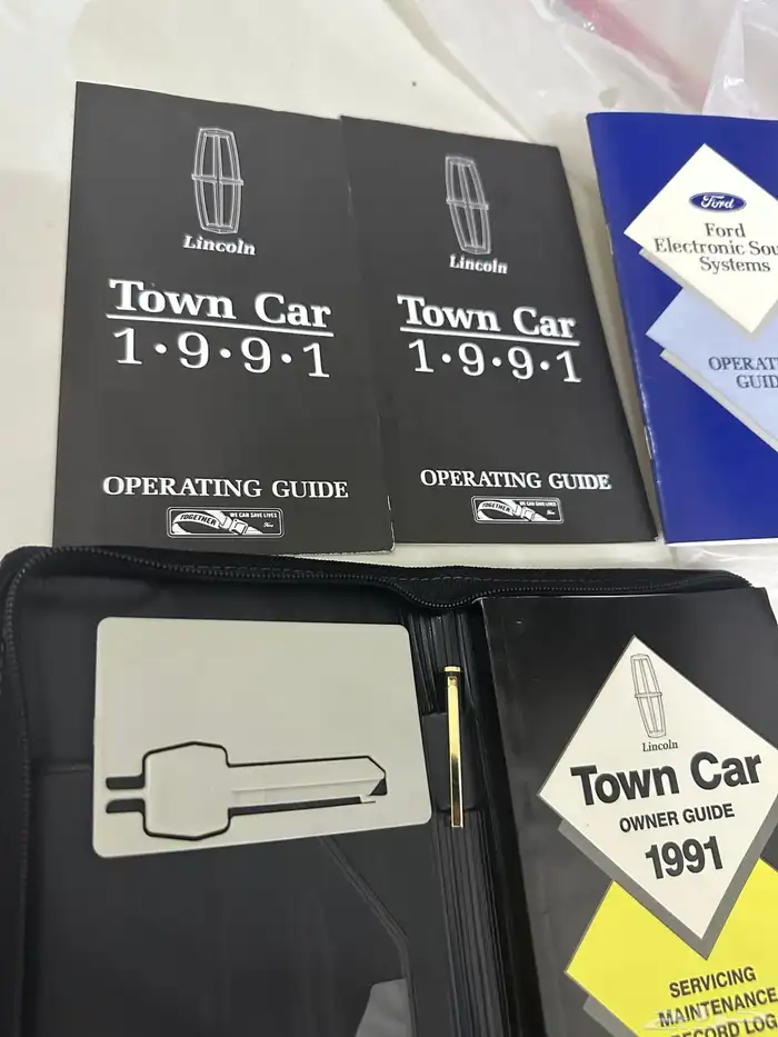 كتلوجات لنكون تاون كار 1991 2