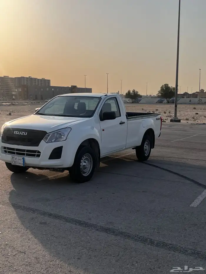 اسوزو D.MAX 2022 1