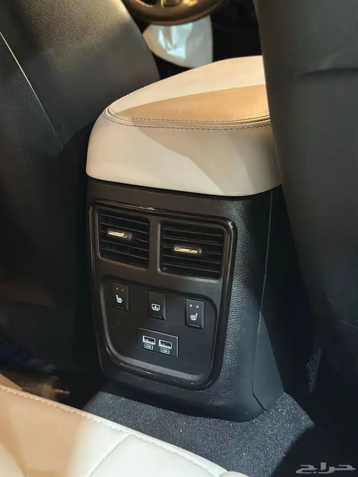 كرايزلر م 2021 سبورت C300 8