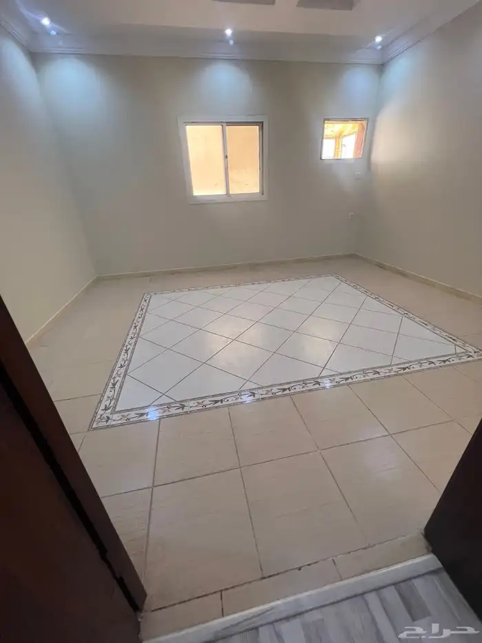 شقة فاخرة للإيجار السنوي حي المروة 6