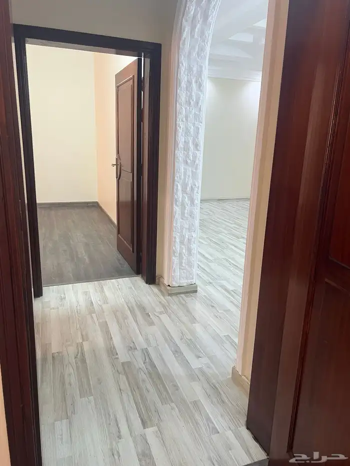 شقة فاخرة للإيجار السنوي حي المروة 16