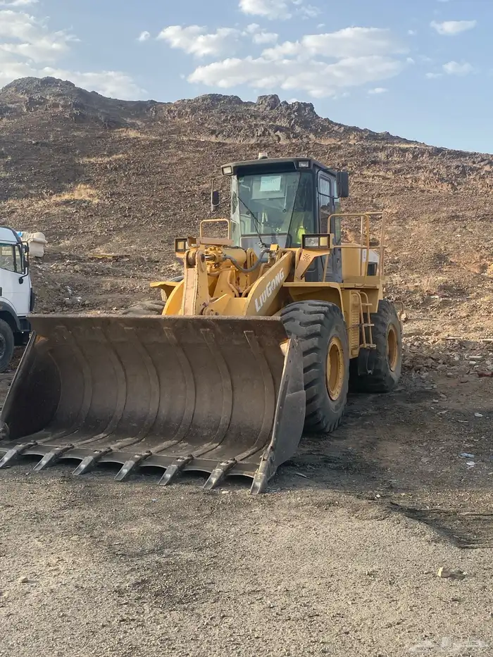 للايجار بكلينات شيولات قلابات بلدوزرات جيسبي عرجاء 7