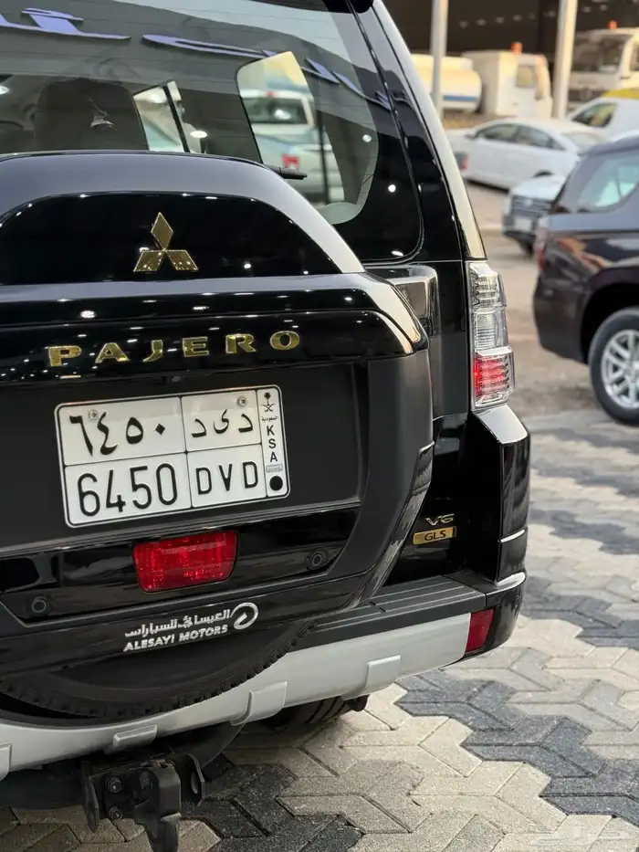ميتسوبيشي باجيرو 2022 GLS العلامه الذهبيه عداد 15 الف 5