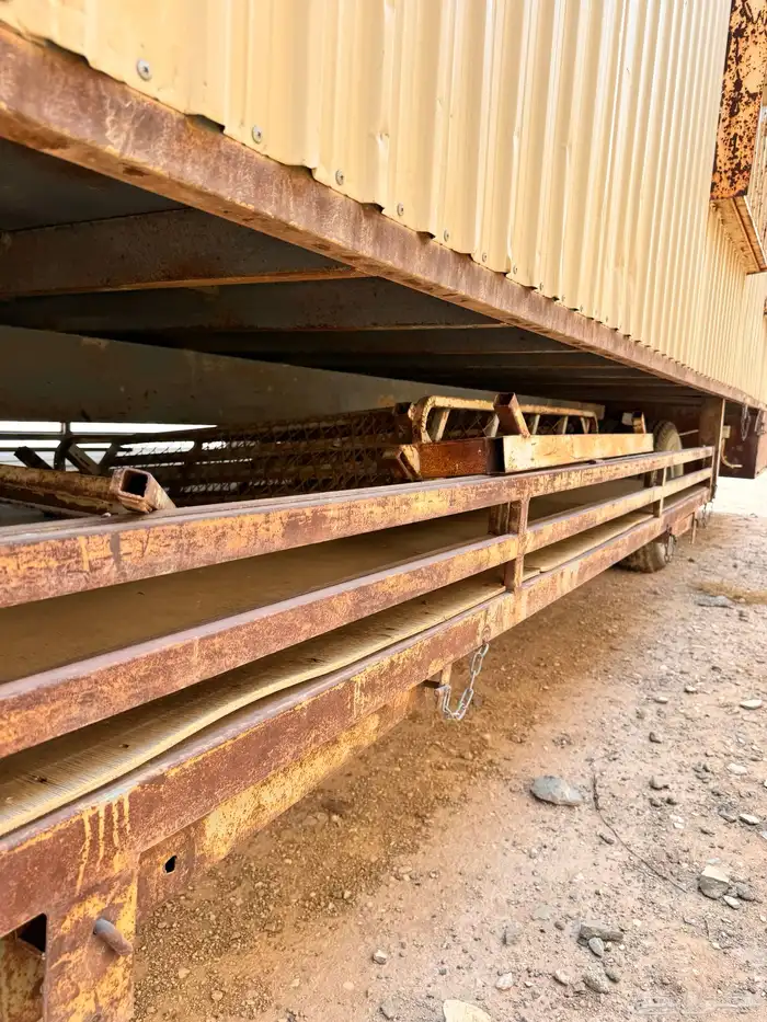 كرفان سحب كرفان ابل طول14او12 مطبخ ومجلس ومروش وشبك 9
