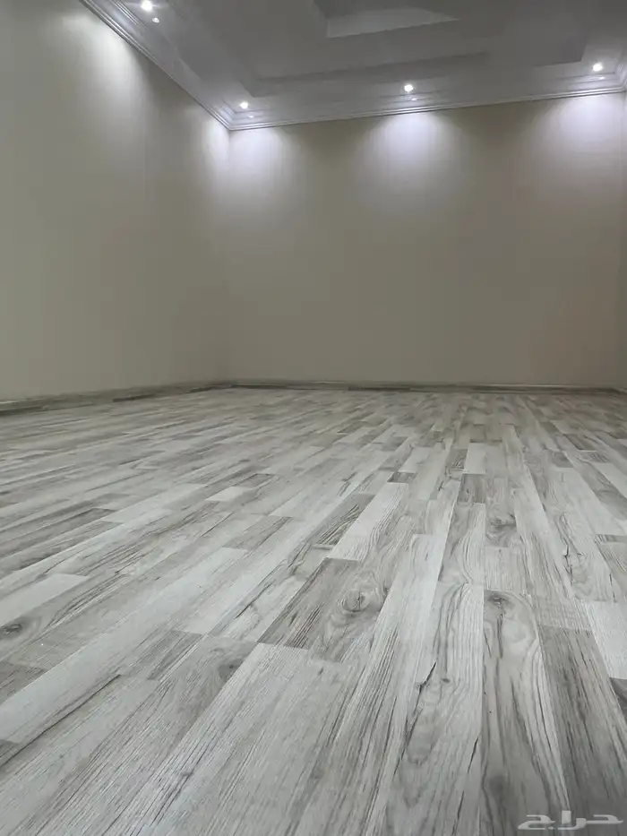 شقة فاخرة للإيجار السنوي حي المروة 7