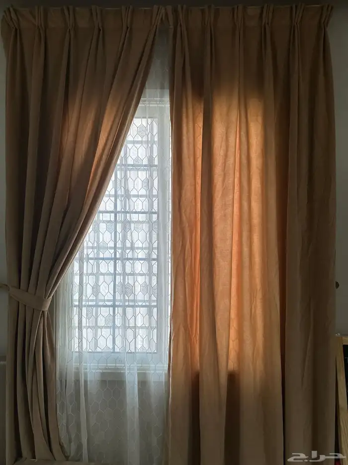 مجموعة ستائر بألوان مختلفه 3