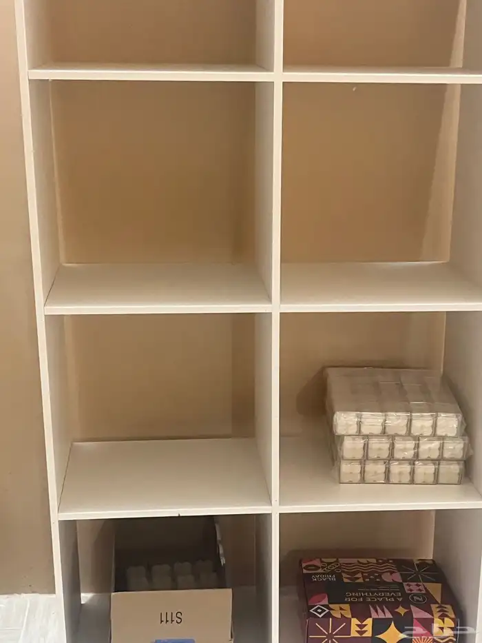 طاولة مكتب مع وحدة ارفف تخزين 2