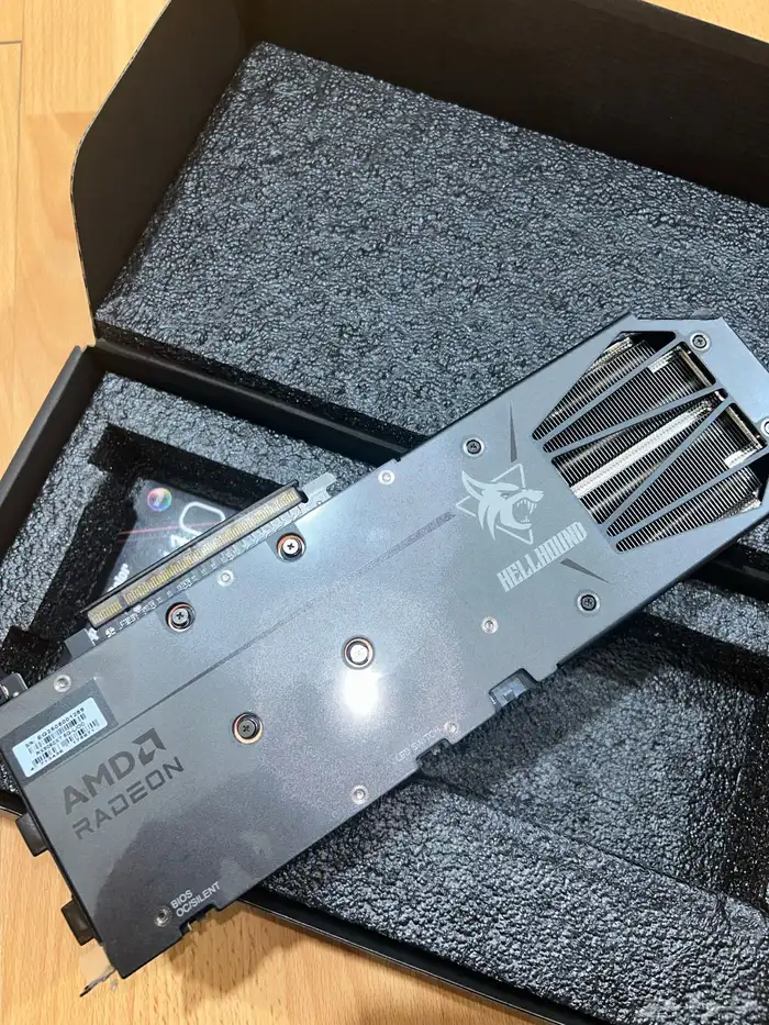 كرت شاشهrx 9060 xt 6