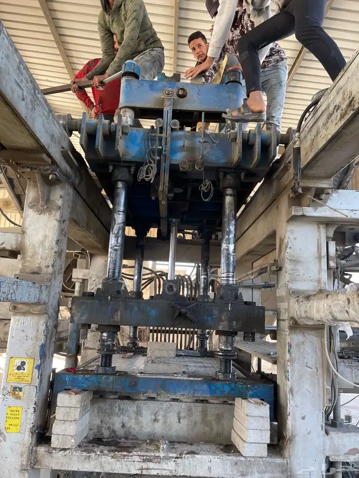 فك وتركيب خطوط انتاج الانترلوك 30