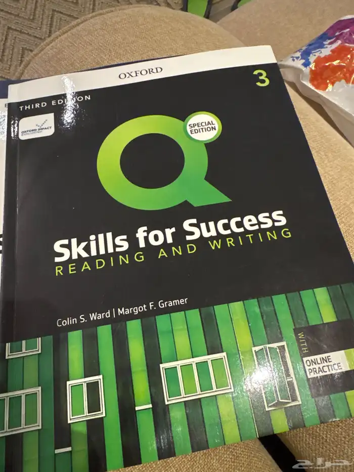 كتب انجليزي تحضيري وماكتبت فيهم شي جدد السعر70للواحد 0
