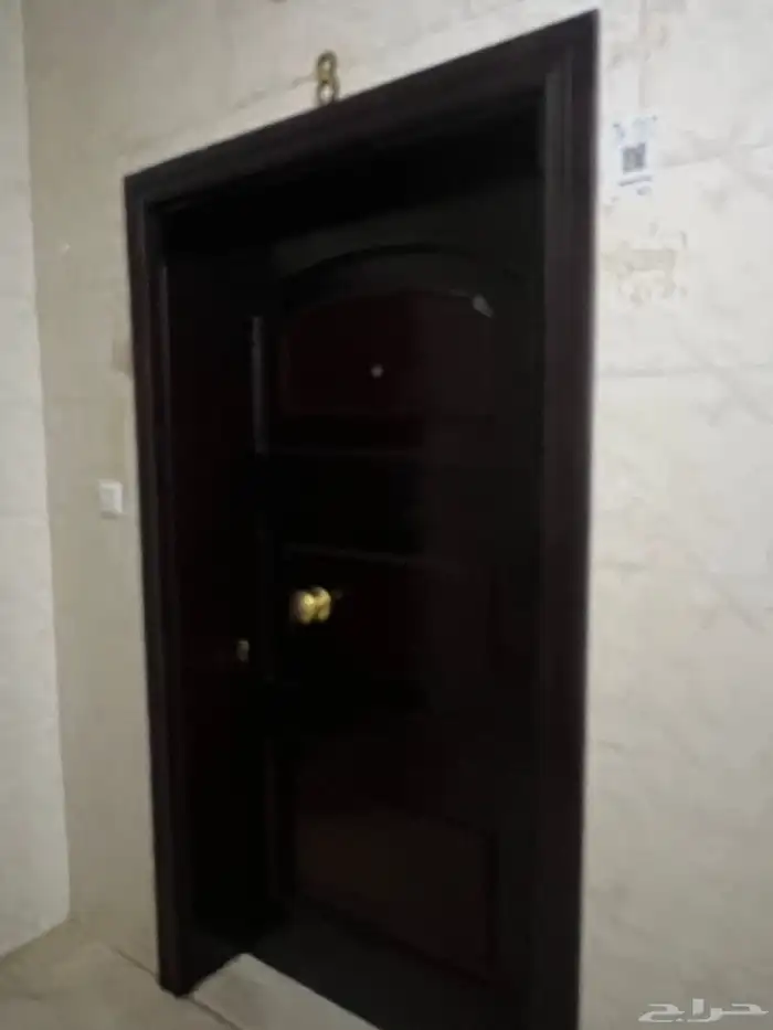 شقة فاخرة للإيجار السنوي حي المروة 21