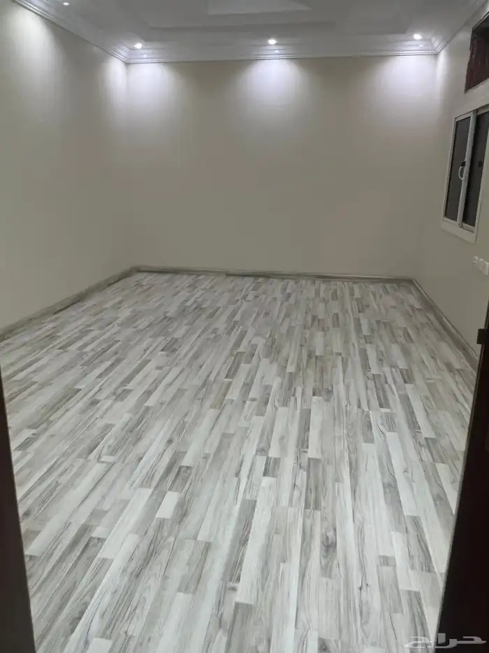 شقة فاخرة للإيجار السنوي حي المروة 15