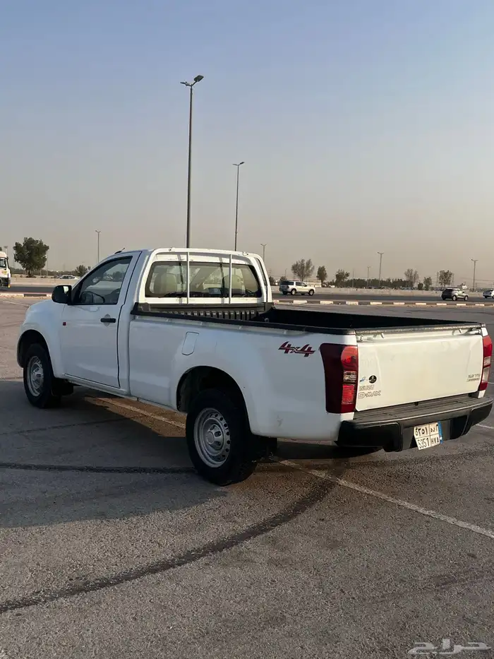 اسوزو D.MAX 2022 3