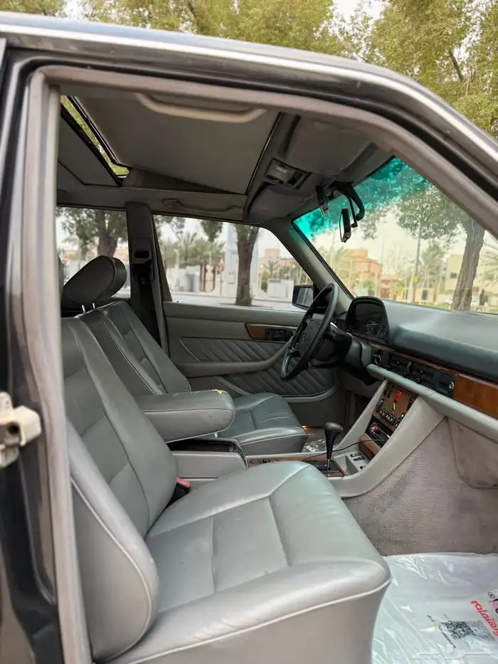 للبيع مرسيدس 560 SEL 16