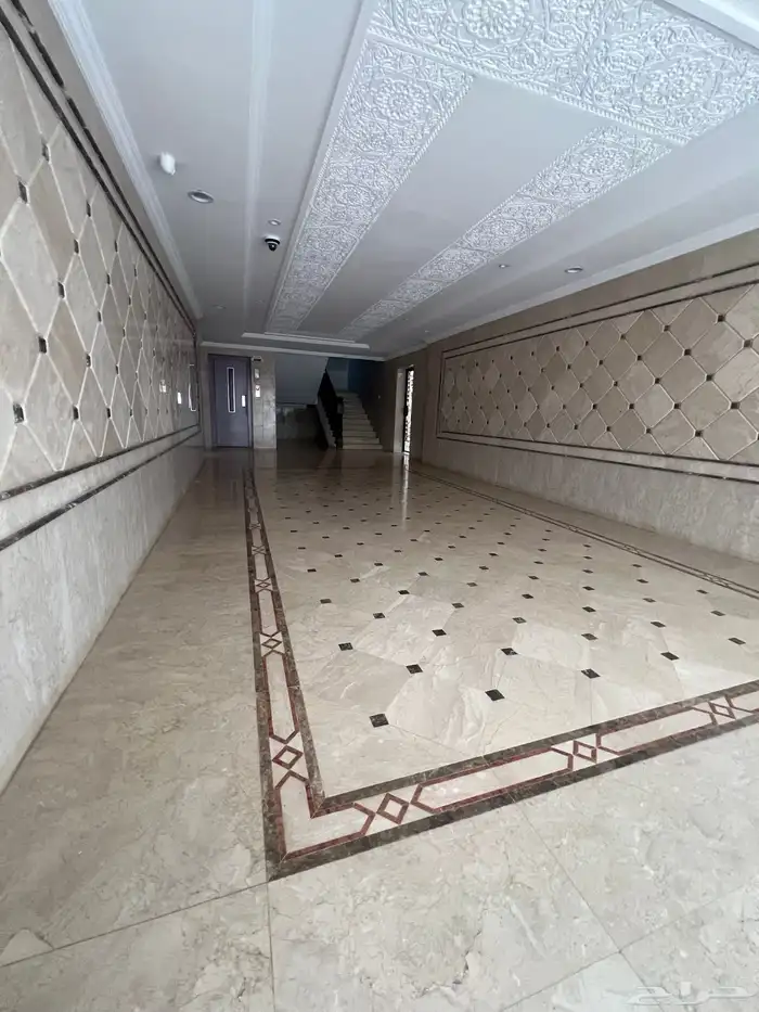 شقة فاخرة للإيجار السنوي حي المروة 1