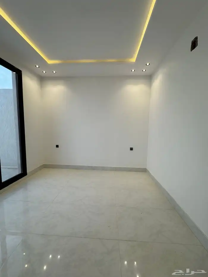 للبيع فيلا درج داخلي حي الجنادريه 22