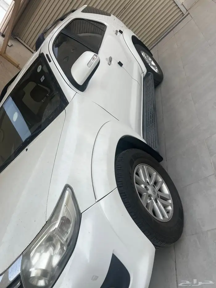 للبيع فورتشنر vx1ستة سلندر 1