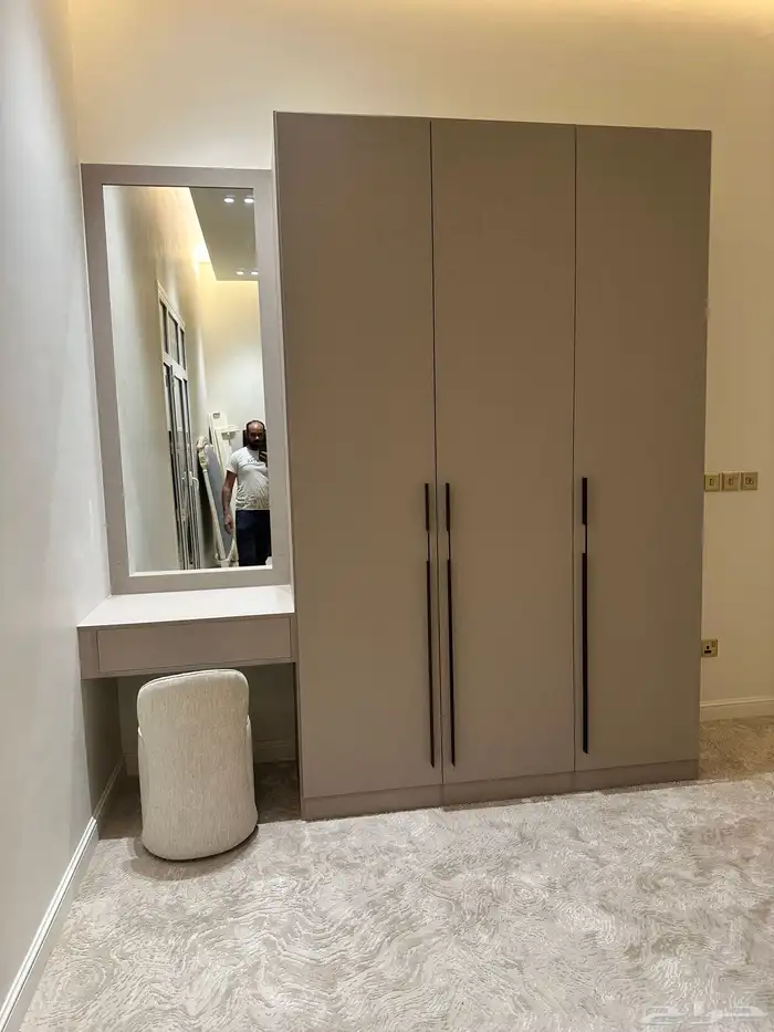 تفصيل غرف نوم دواليب ملابس حسب الطلب 17