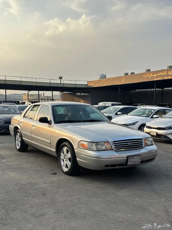 فورد كراون فكتوريا 2011 5