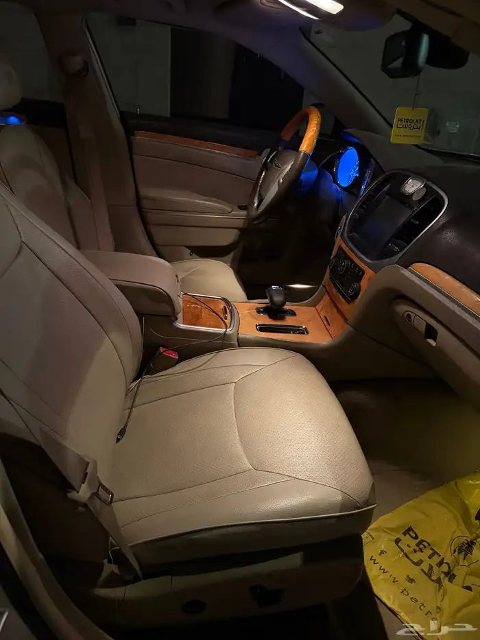 كرايسلر 300C 6 سلندر مالك أول للبيع 3