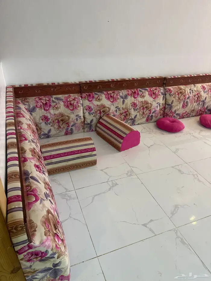 للبيع اغراض جمله او تفرقه 1