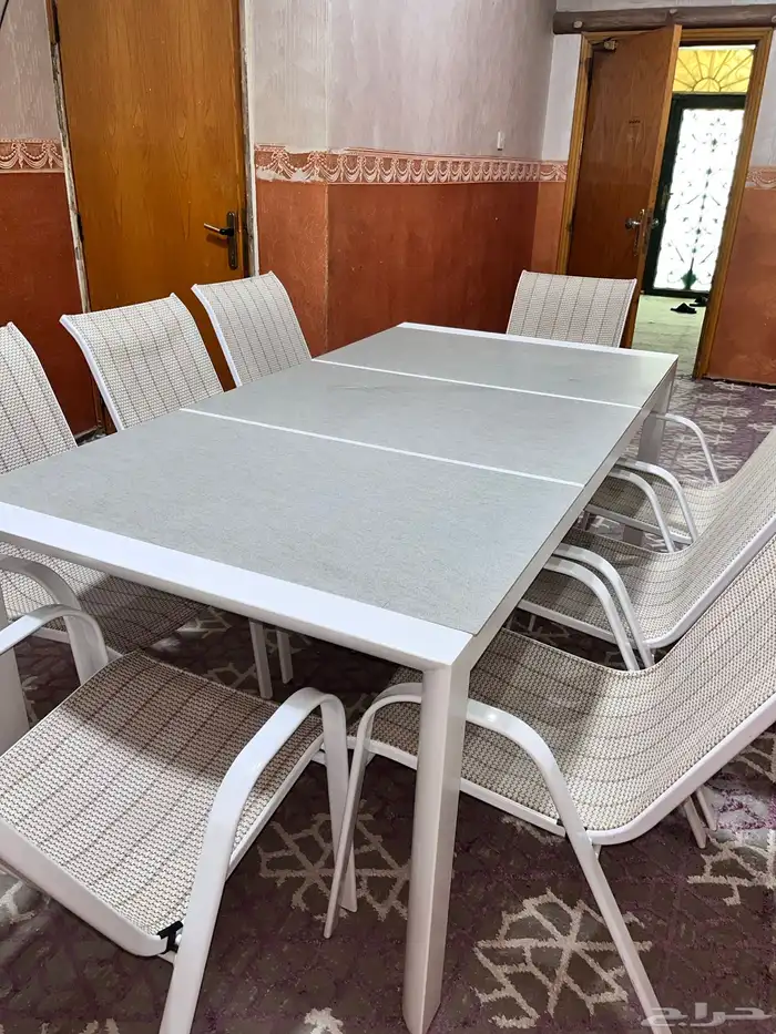طاولة طعام كبيره ثمان اشخاص 1