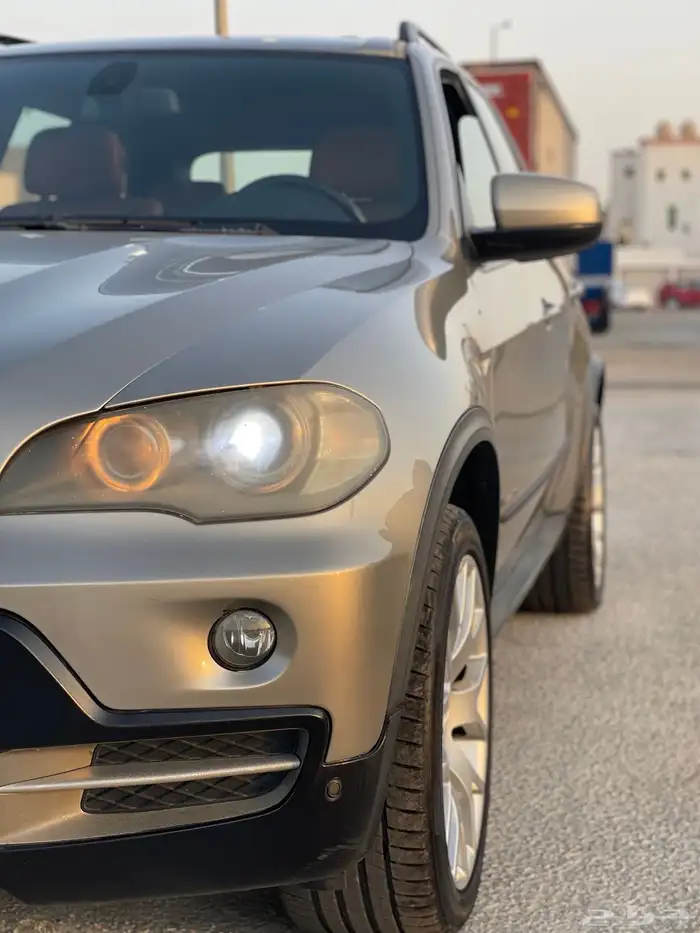 للبيع بي ام دبليو X5 7