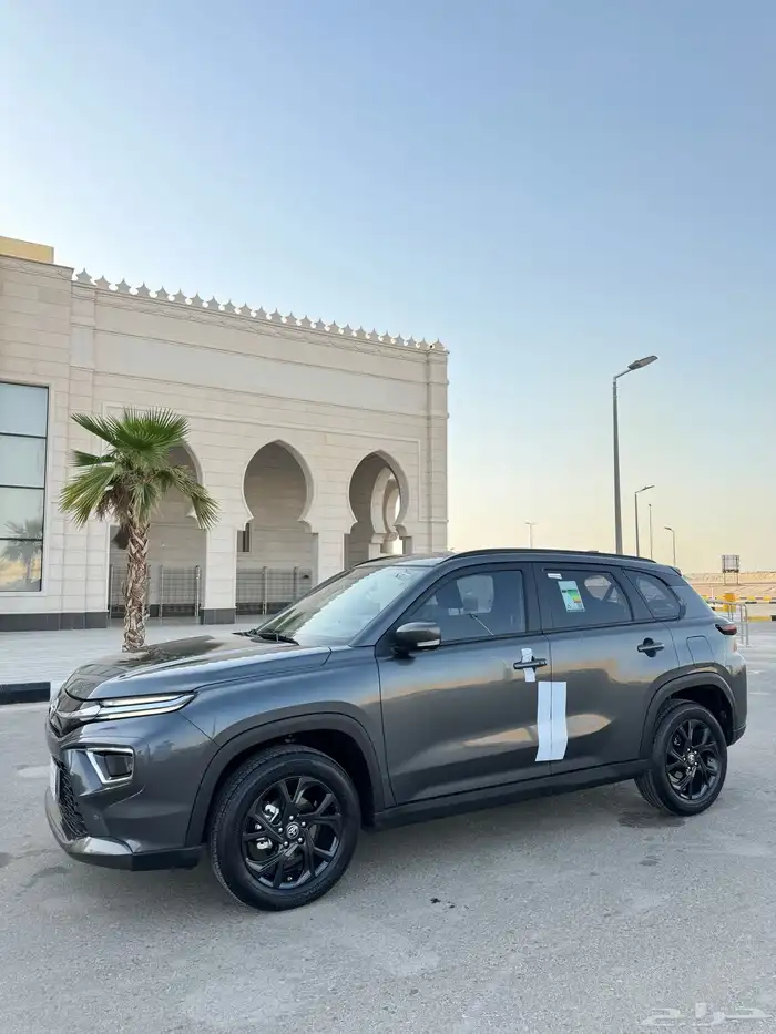 اوربان كروزر 2025 شبه الاصفار 0
