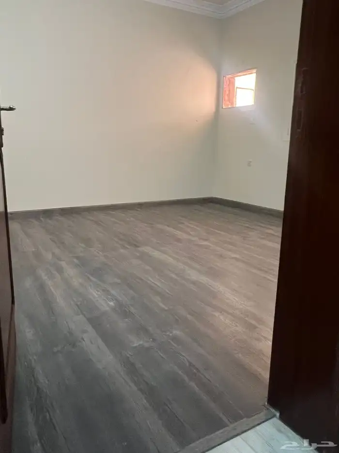 شقة فاخرة للإيجار السنوي حي المروة 17