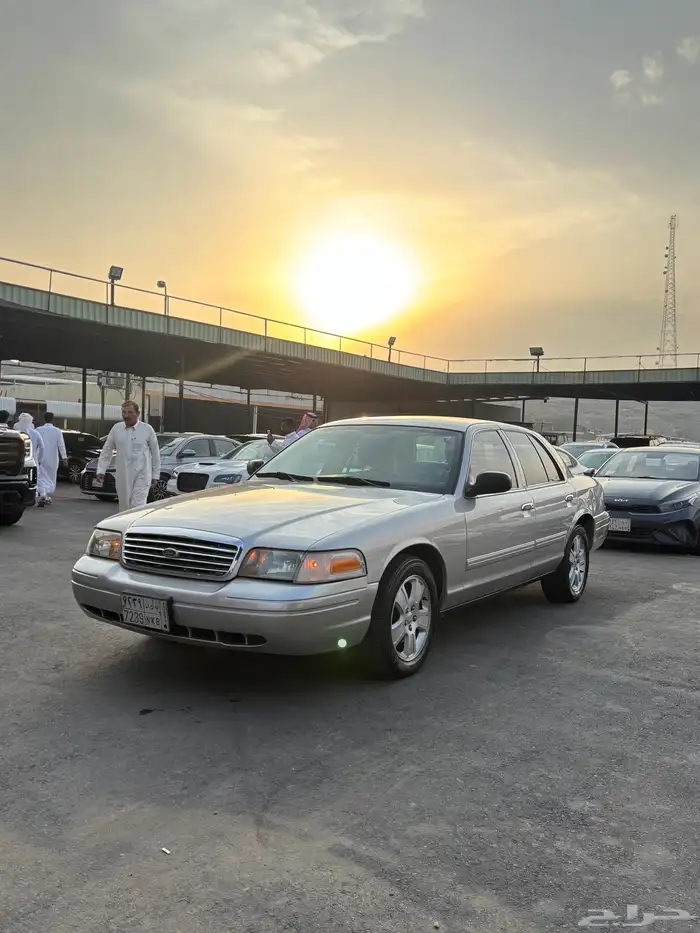 فورد كراون فكتوريا 2011 2