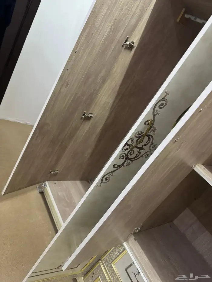 دولاب ملابس وتسريحه للبيع 3