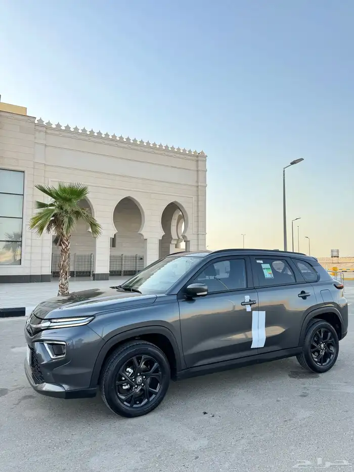 اوربان كروزر 2025 شبه الاصفار 2