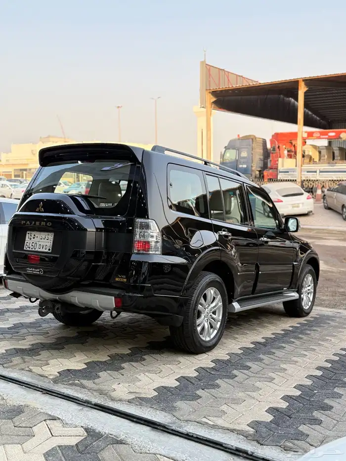 ميتسوبيشي باجيرو 2022 GLS العلامه الذهبيه عداد 15 الف 3