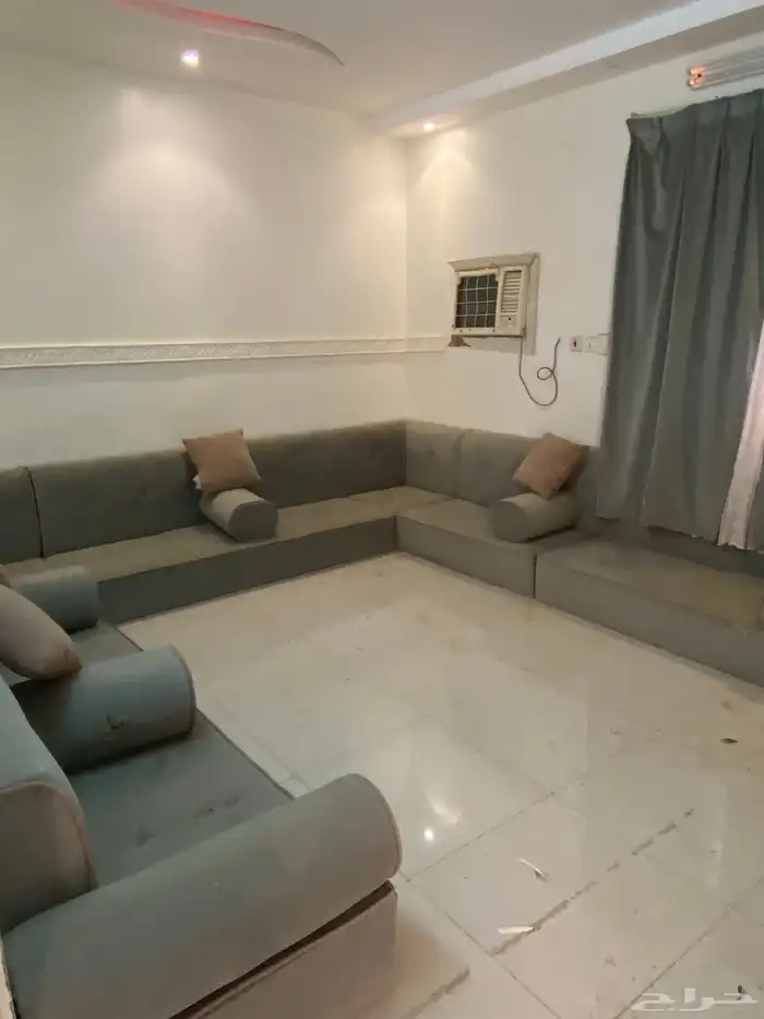 كنب وستاره متكامل وسرير فقط للامنه الكنب يبي له تنضيف فقط ج 0