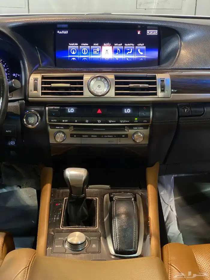 لكزس LS460 2015 بحالة نظيفة 22