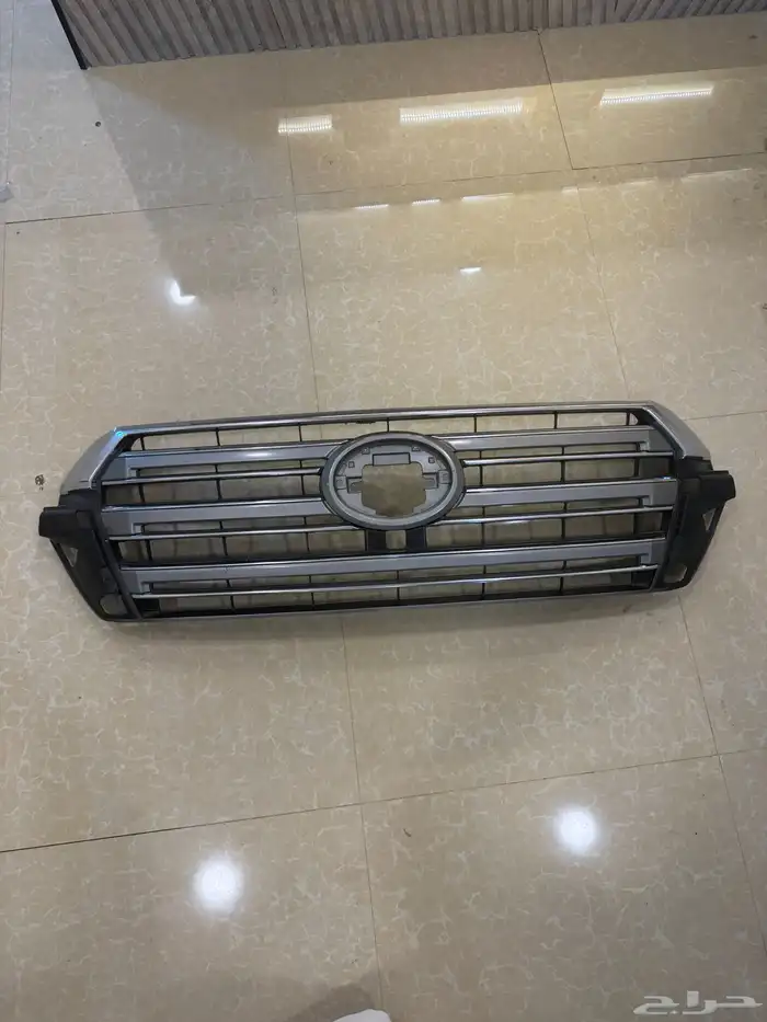 شبك لاندكروزر أصلي مستعمل 2