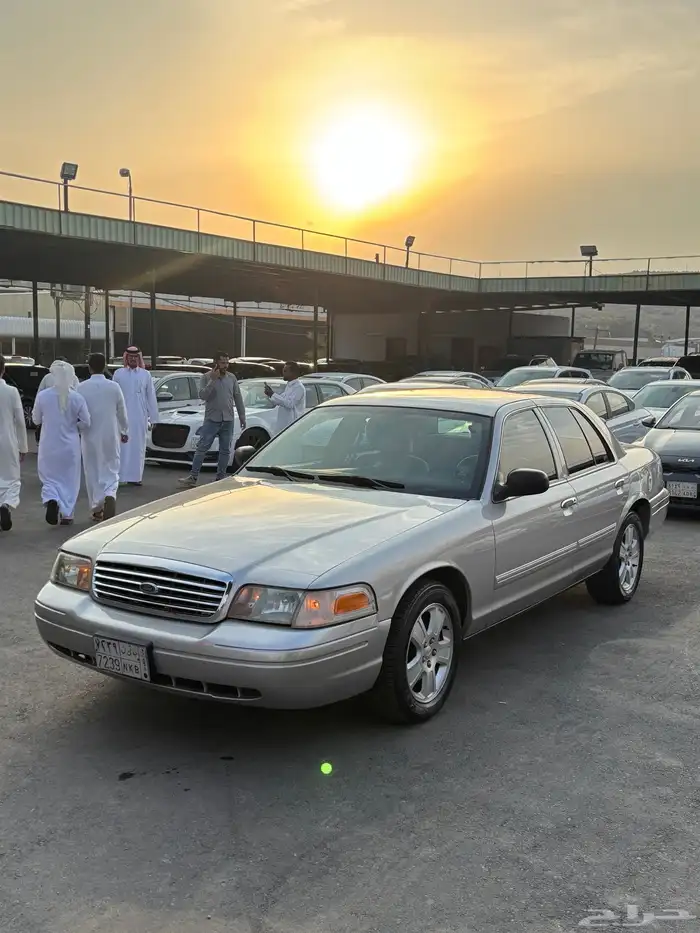 فورد كراون فكتوريا 2011 1