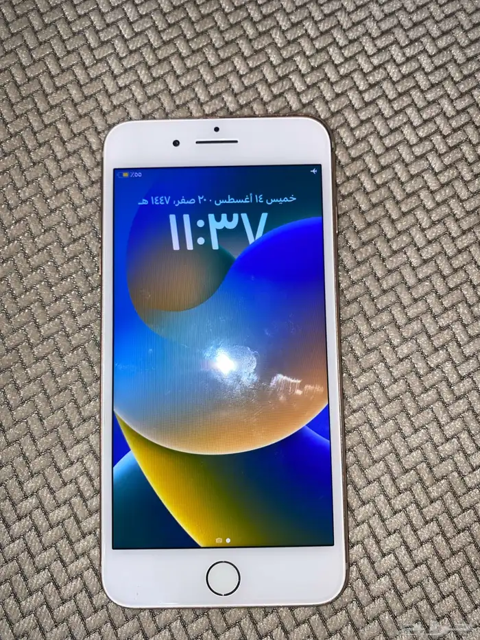 ايفون 8 بلص 256 قيقا 1