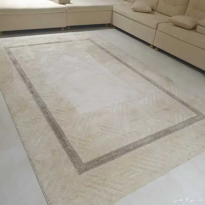 اثاث فرشات وطاولات وستارة 0
